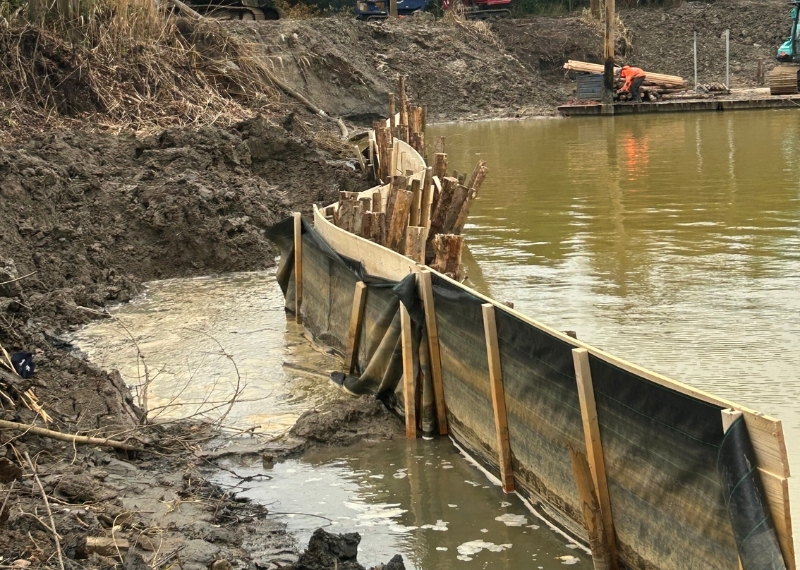 Vulcan - Dreumel - bodemerosie - beschoeiing - klapankers - GreenMax (7)